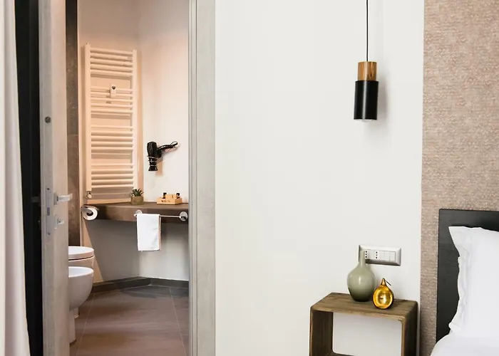 Colosseum Music Design Pensión 4*