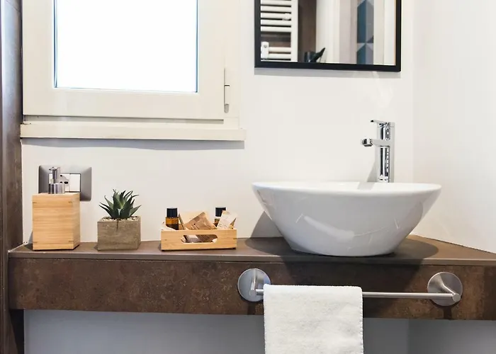 Colosseum Music Design Pensión 4*