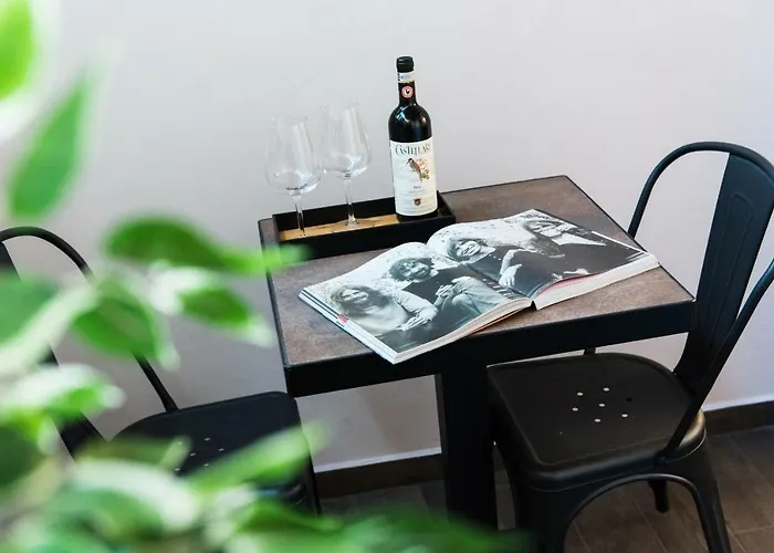 Colosseum Music Design Pensión 4*