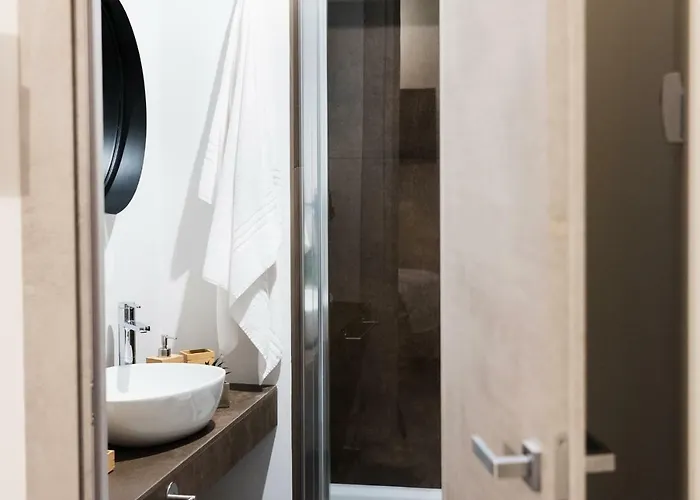 Colosseum Music Design Pensión 4*